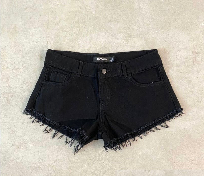 SHORT DARK