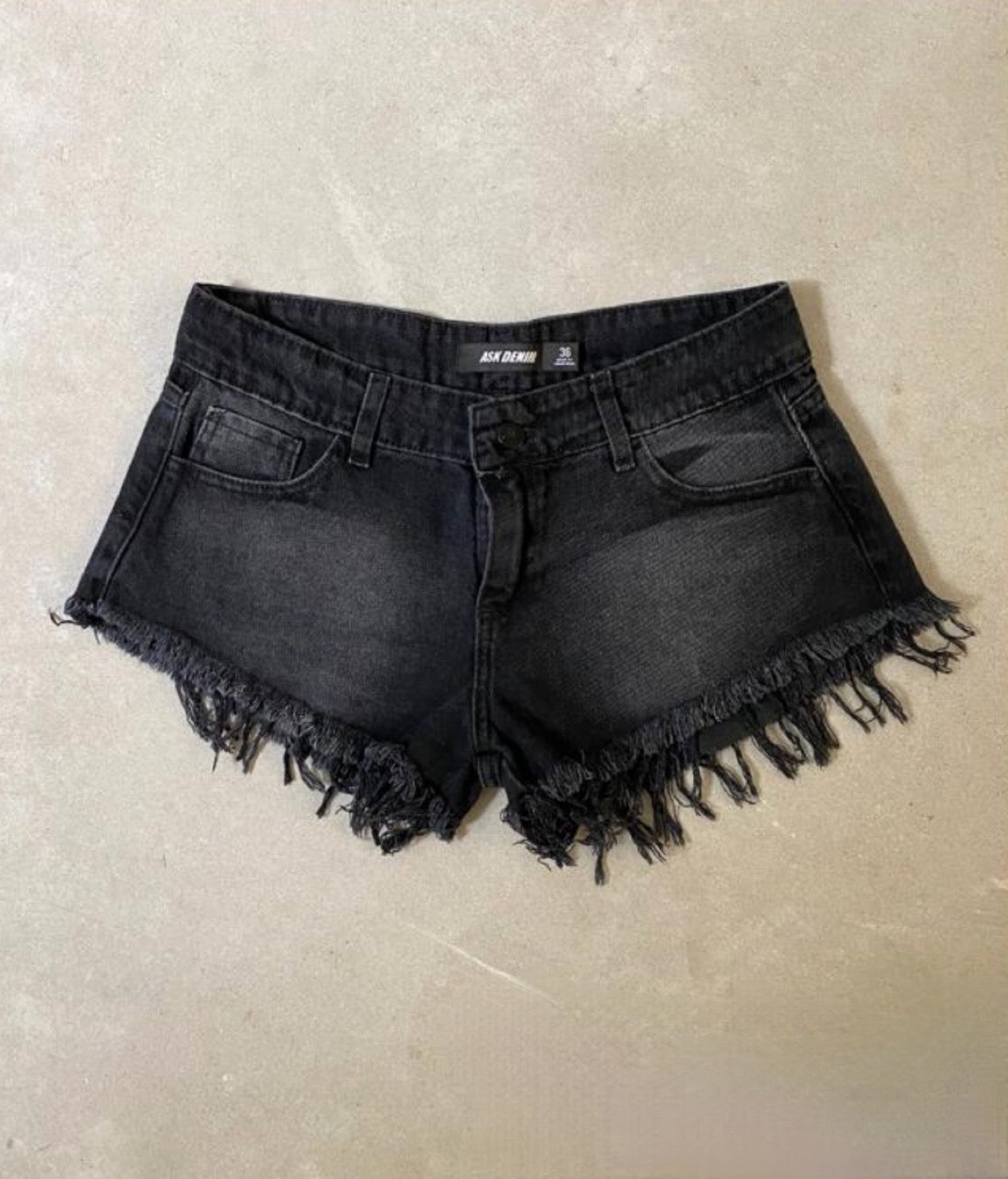 SHORT ASTRID